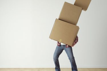 Muchas personas deciden comenzar una nueva vida en otro lugar y a veces con solo mirar un anuncio de casas en venta logran distinguir el sitio donde podrían empezar una nueva vida y emprender proyectos distintos.